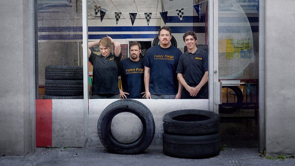 دانلود سریال Tires ( لاستیک ها ) با زیرنویس فارسی چسبیده
