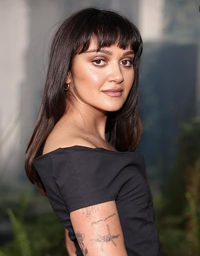 Ariela Barer
