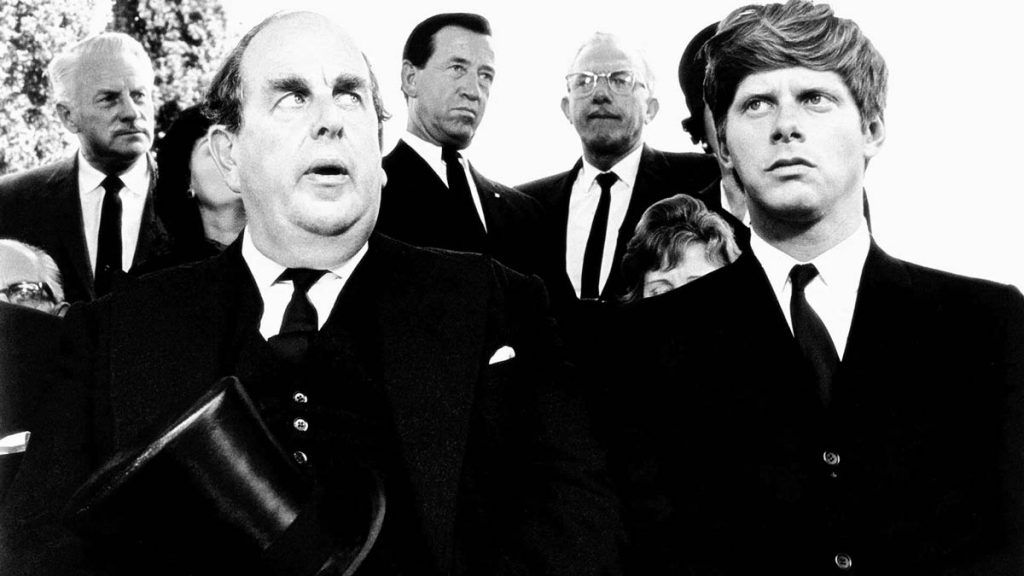 دانلود فیلم The Loved One 1965 ( معشوق ۱۹۶۵ ) با زیرنویس فارسی چسبیده